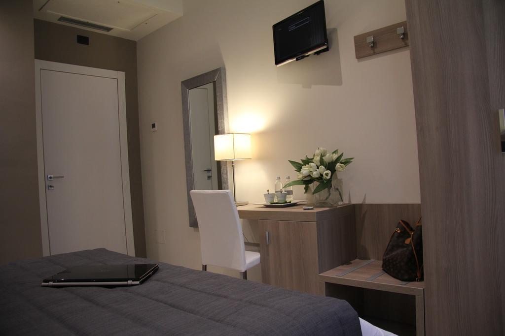 Hotel Zara Milano Phòng bức ảnh